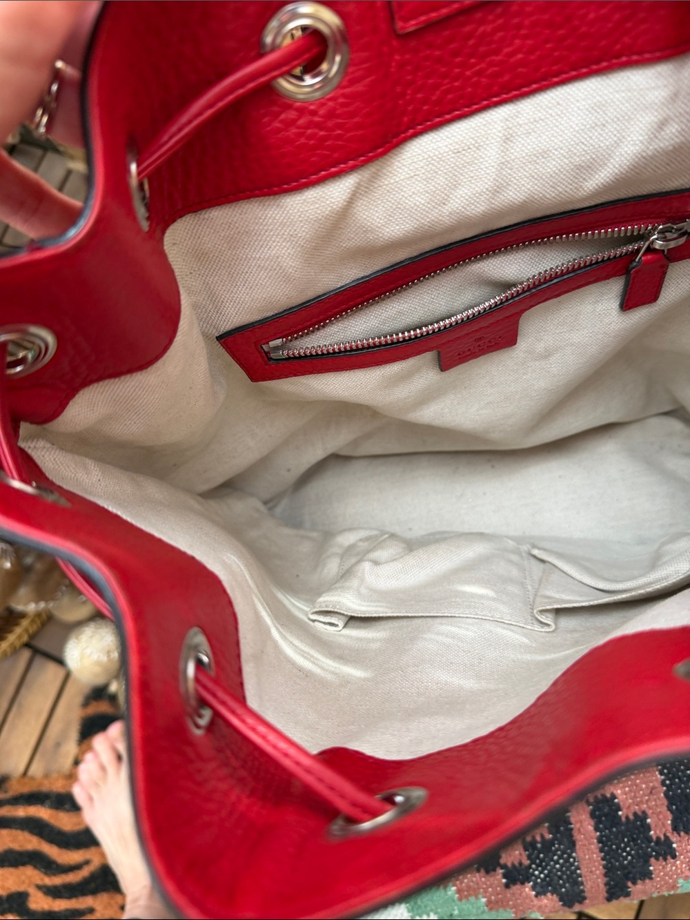 Authentic Gucci Red Pebbled Leather Drawstring Backpack - Picture 6 of 9